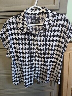 Hell Bunny Black & White Houndstooth Button-Down Shirt